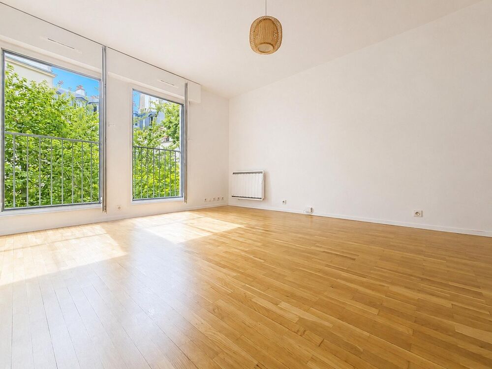 Vente Appartement AU PIED DU CANAL AVEC UNE VUE ARBOREE Paris 19