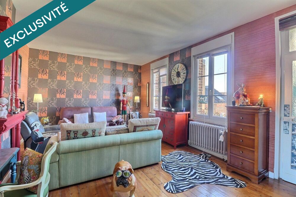 Vente Maison Centre ville, propriété avec 2 immeubles, dont une partie commerce possible, cour, garage! Beau potentiel pour tout projet ! Caudry
