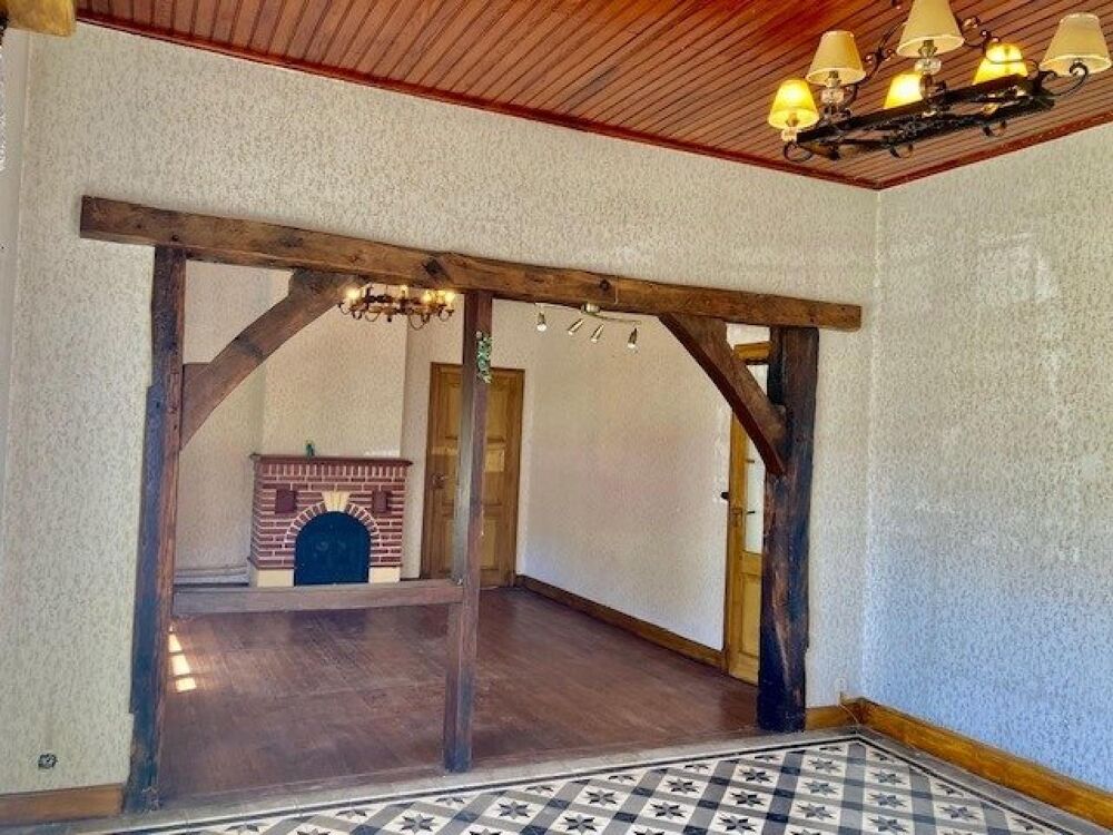 MAISON AVEC GRANDE DEPENDANCE SUR TERRAIN 6000 m2