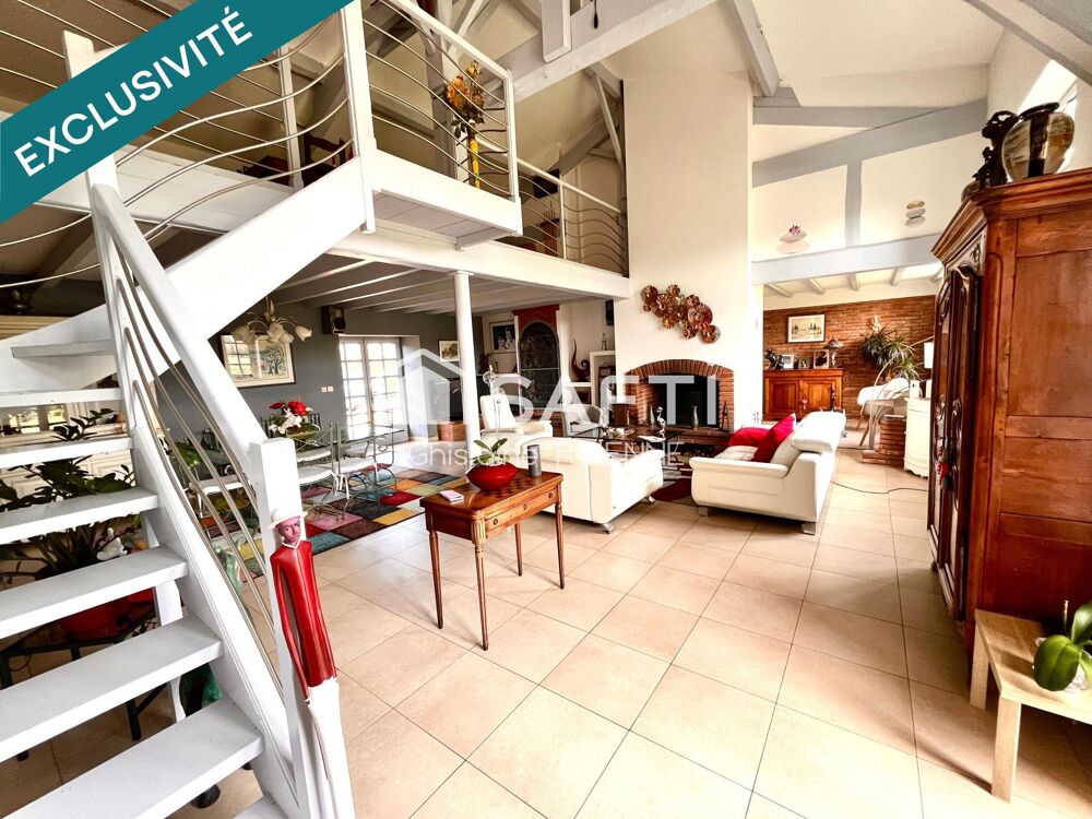 Maison de charme 220m2 avec piscine et tennis