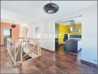  Maison  vendre 8 pices 331 m
