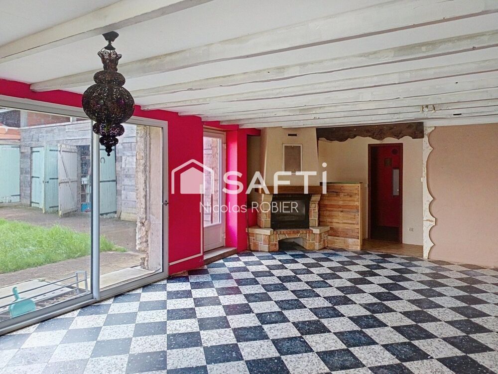 Vente Maison Autonome en Energie C, clim réversible, trois chambres, jardin, dépendances et panneaux solaires !! Rom