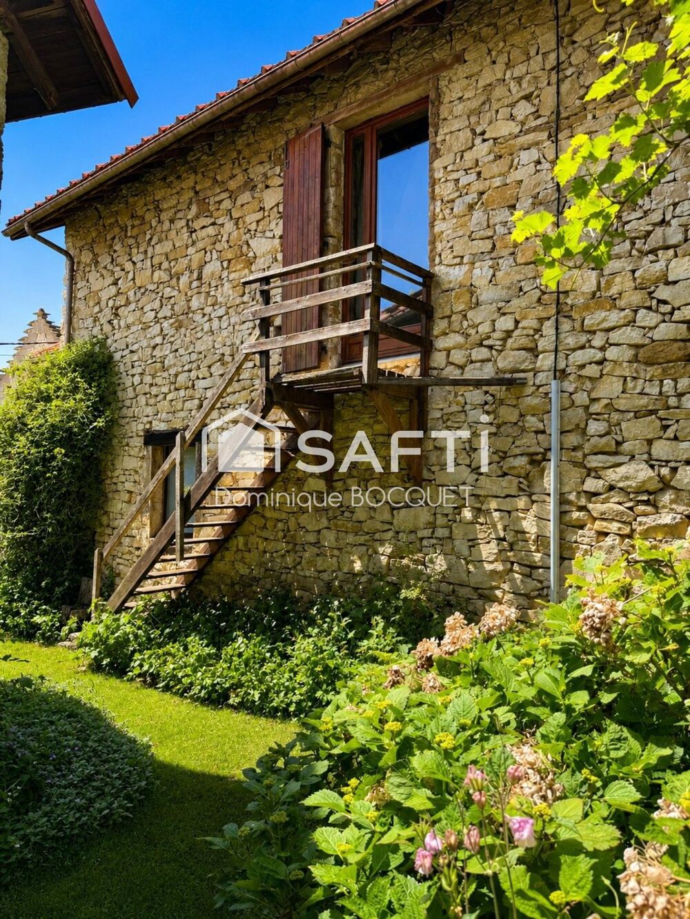 Ferme de caractère  12 pièces  293 m² habitables  Parc régional du Vercors