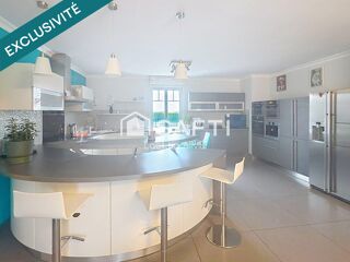  Maison � vendre 8 pi�ces 242 m�