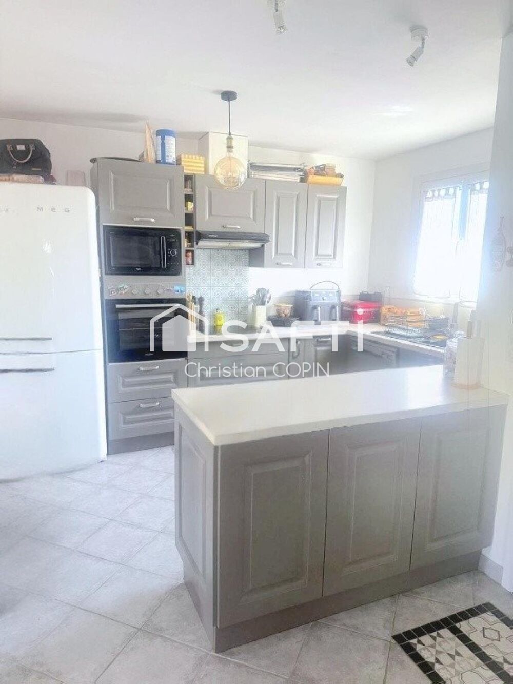 Vente Appartement HAUT DE VILLA T4 RÉNOVÉ 91m2 AVEC EXTÉRIEUR-DPE B Six-fours-les-plages