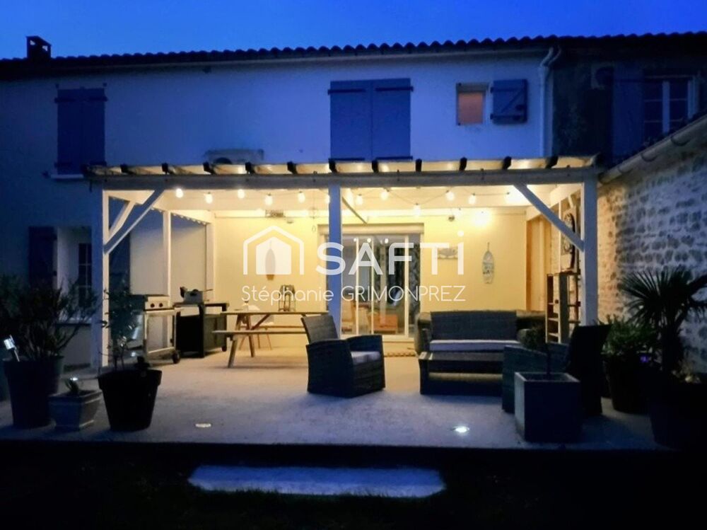 Maison d'exception à La Taillée  5 chambres