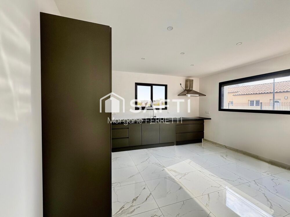 VILLA T4 114 M2 PLAIN PIED AVEC JARDIN 367M2 ET GARAGE