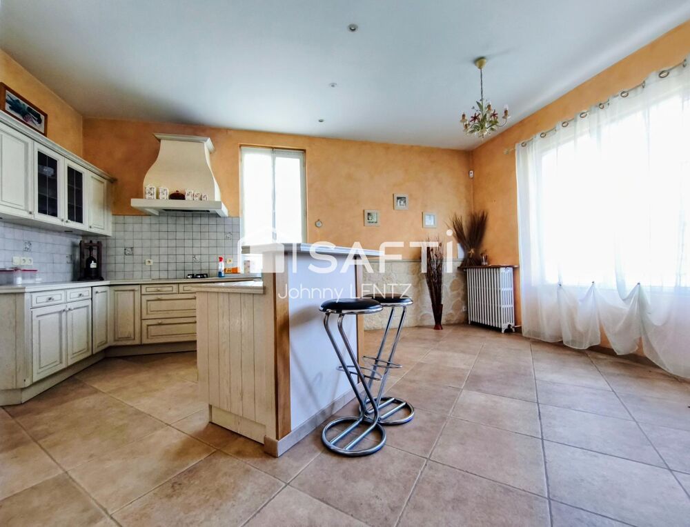 Vente Maison Maison de bourg 156 m2 et 6 pièces Monts