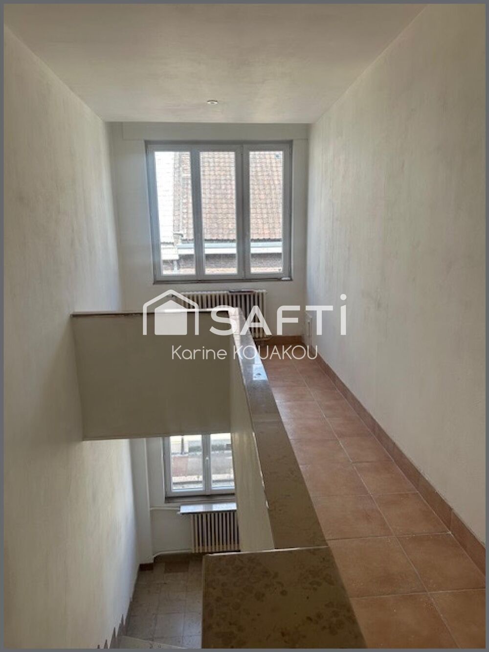 Vente Maison immeuble de 210m2 à Douai idéalement situé à proximité immédiate des écoles et des transports. Douai