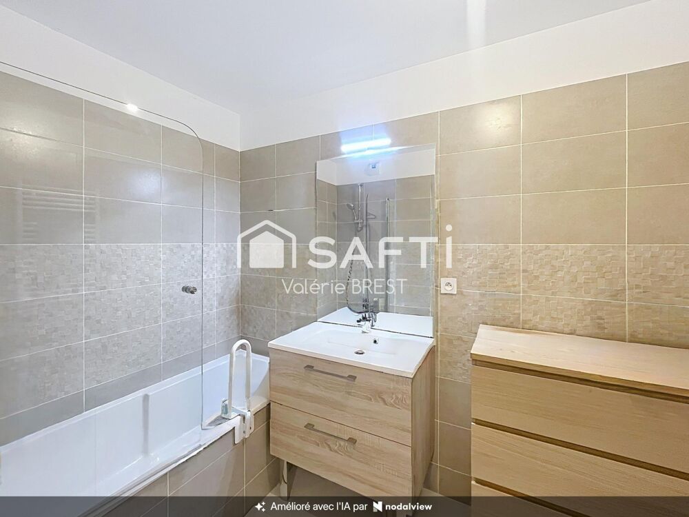 Vente Appartement 13008-Type 3 traversant  de 65m2 - Calme-Terrasse. Marseille 8