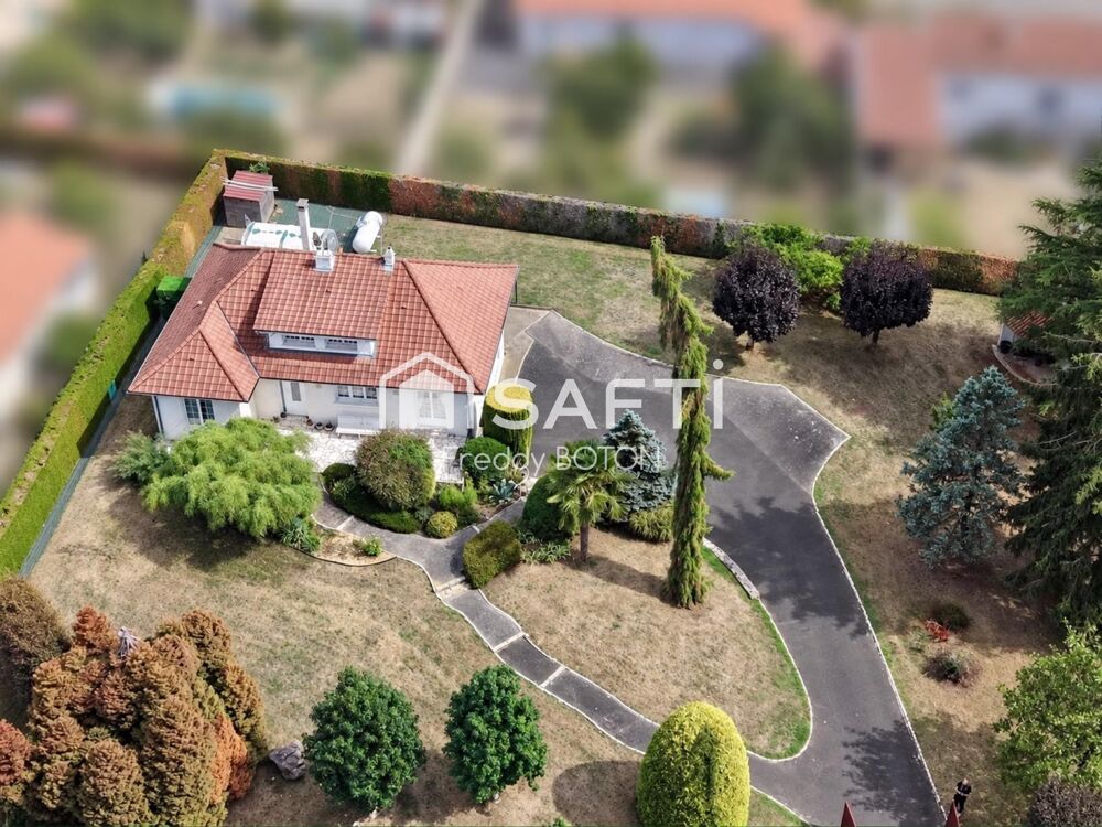 Vente Maison Volumes et potentiel!! Moncoutant