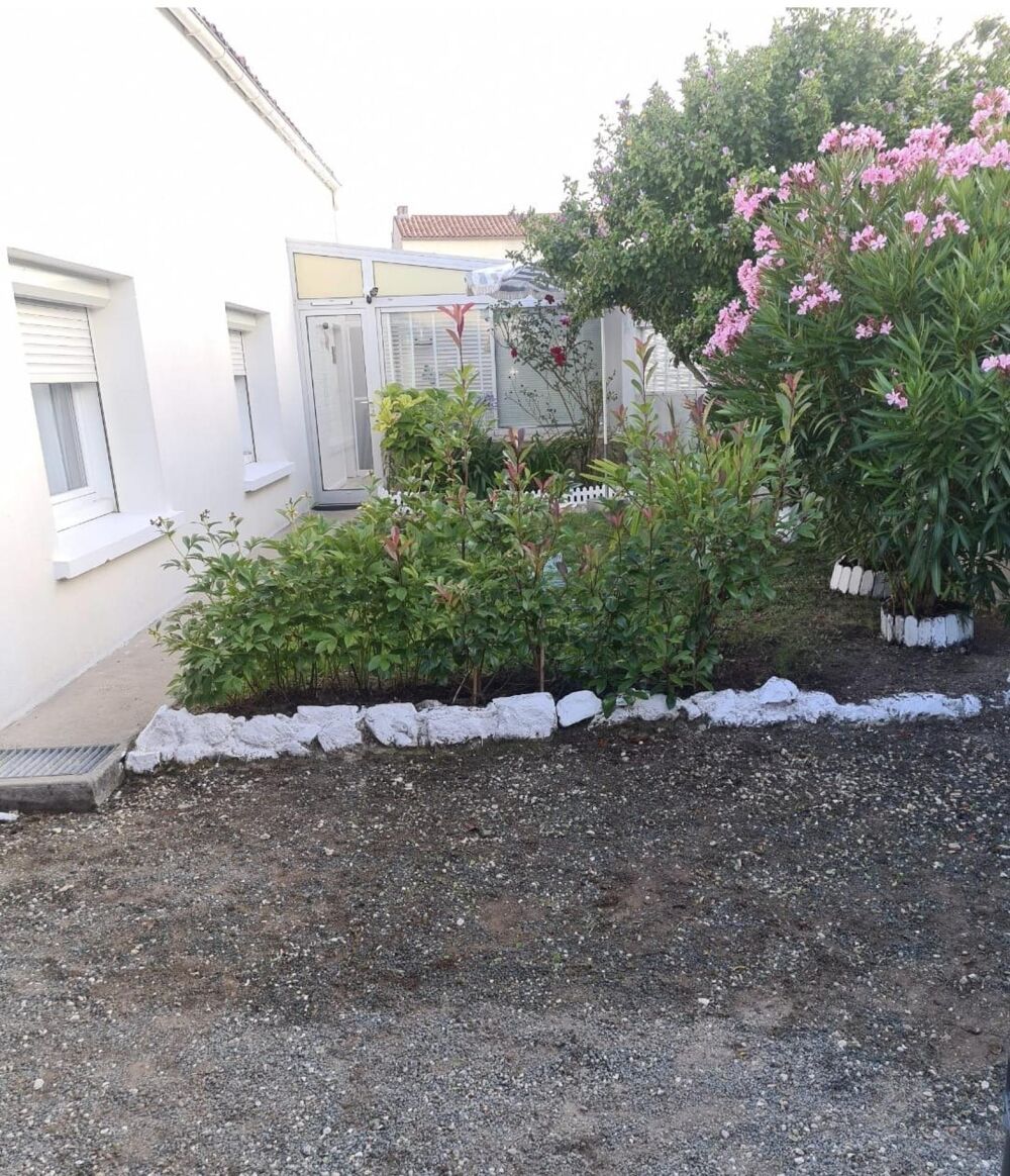Vente Maison Maison de charme de 73 m² avec grand garage et véranda – À 5 min de Surgères ! Saint-mard