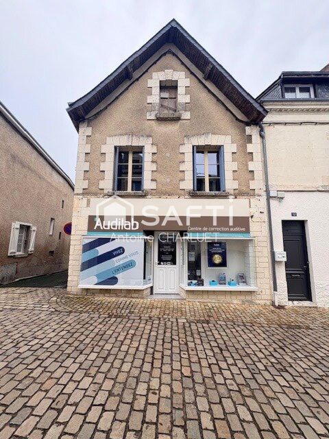 Murs commerciaux de 60m&sup2; avec un appartement de 72m&sup2; en centre ville 160000 36700 Chatillon-sur-indre