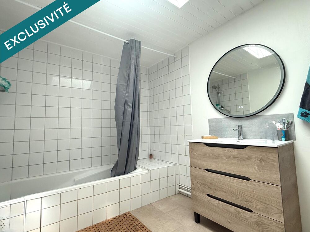 Longère rénovée divisée en deux logements avec dépendances et terrain de 1 297 m² - Fontenay-le-Comte