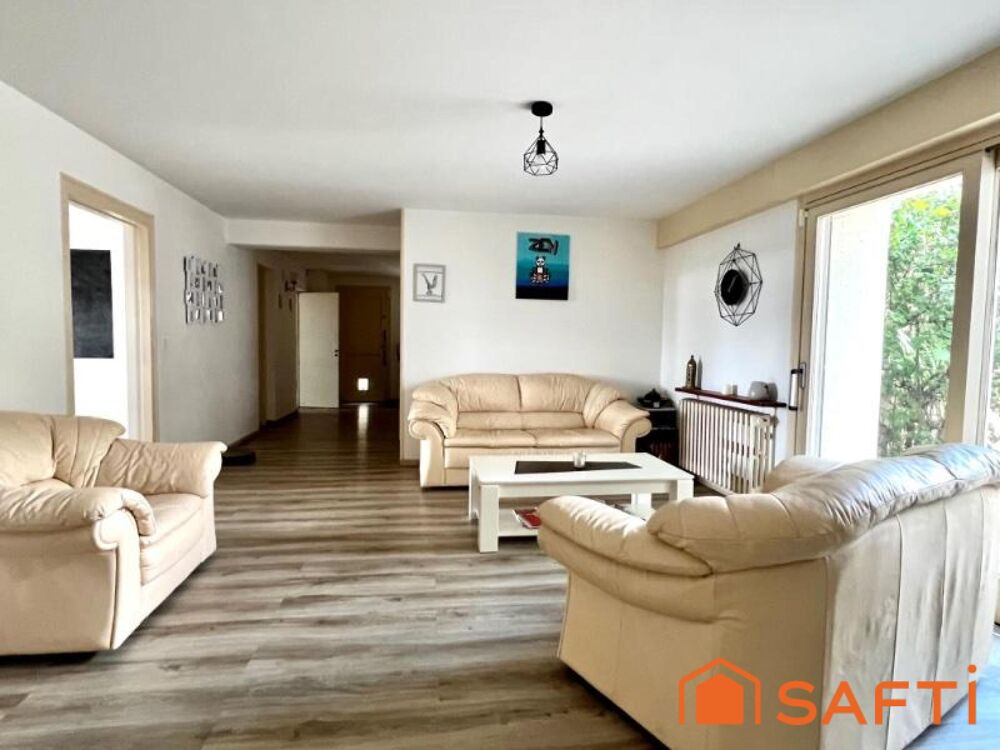 Vente Maison Très belle propriété  T7 d'environ 252 m2 + studio et  garage Saint-cesaire