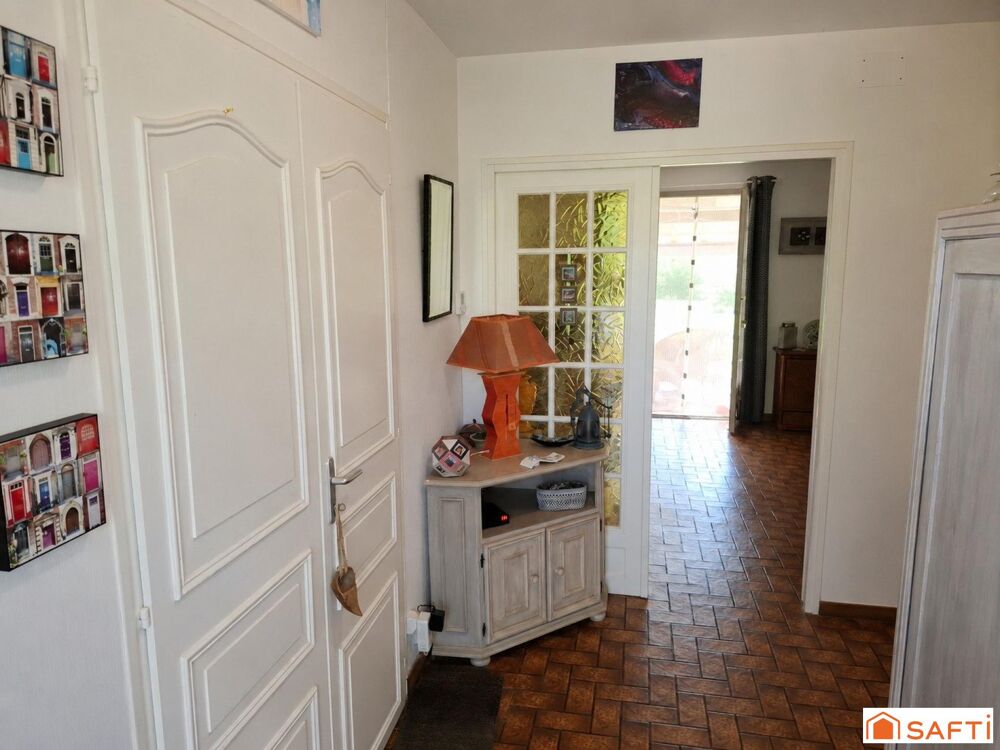 Vente Maison Maison 6 pièces 107m2, 3 chambres, garage et parc paysager Navarrenx