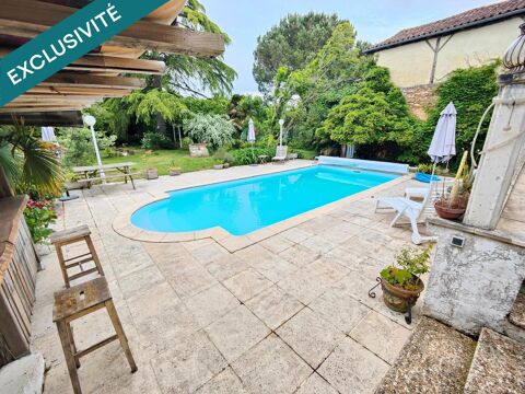   T8 au calme, garage, piscine Maison - 8 pice(s) - 266 m