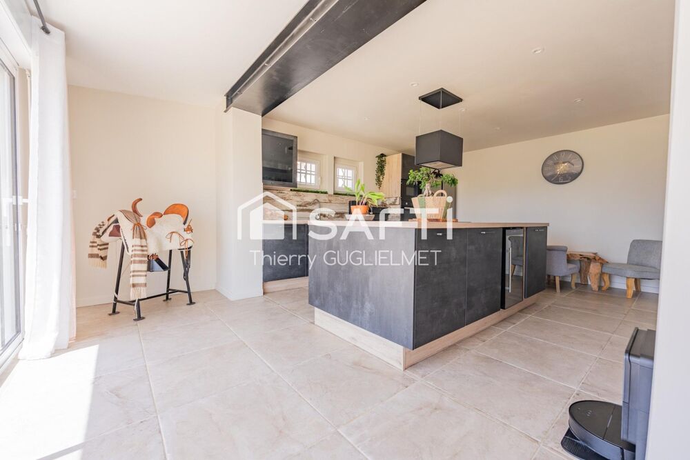 Vente Maison Propriété en Camargue : maison, dépendance, hangar Arles