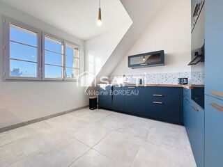  Appartement à louer 5 pièces 98 m²