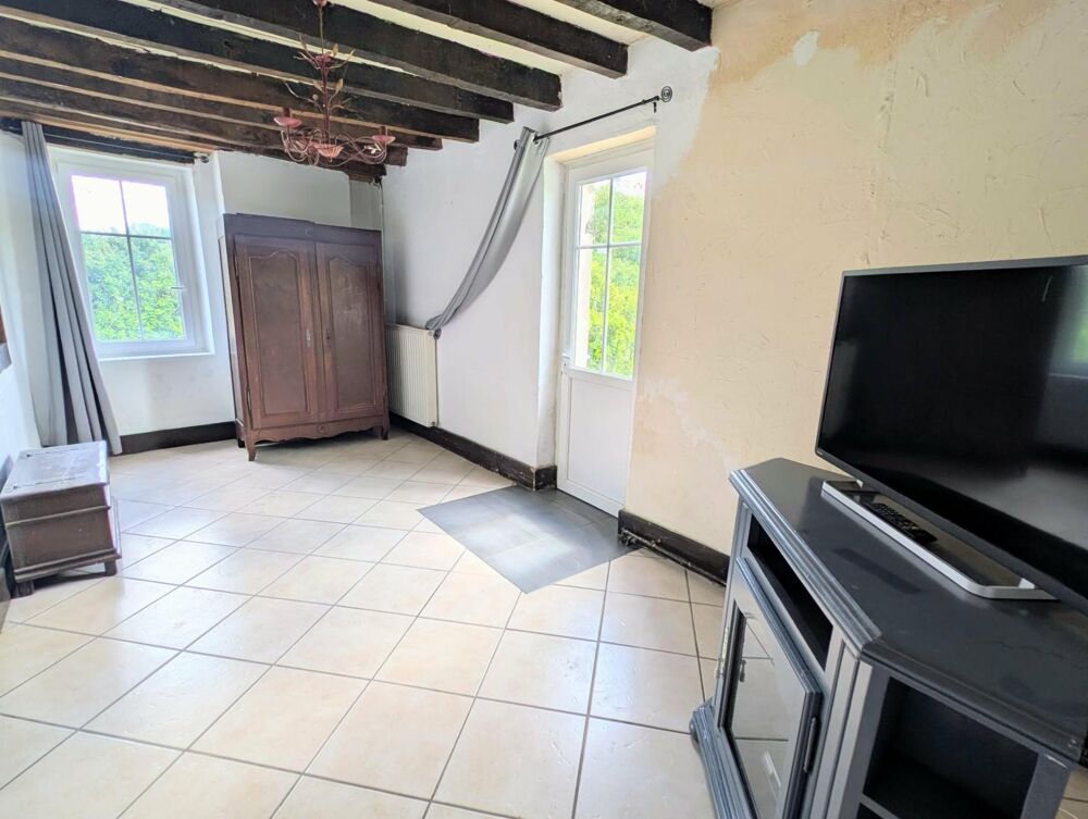 Maison 272 m² en deux parties, terrain, dépendances.