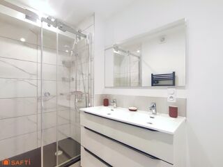  Appartement � louer 5 pi�ces 77 m�