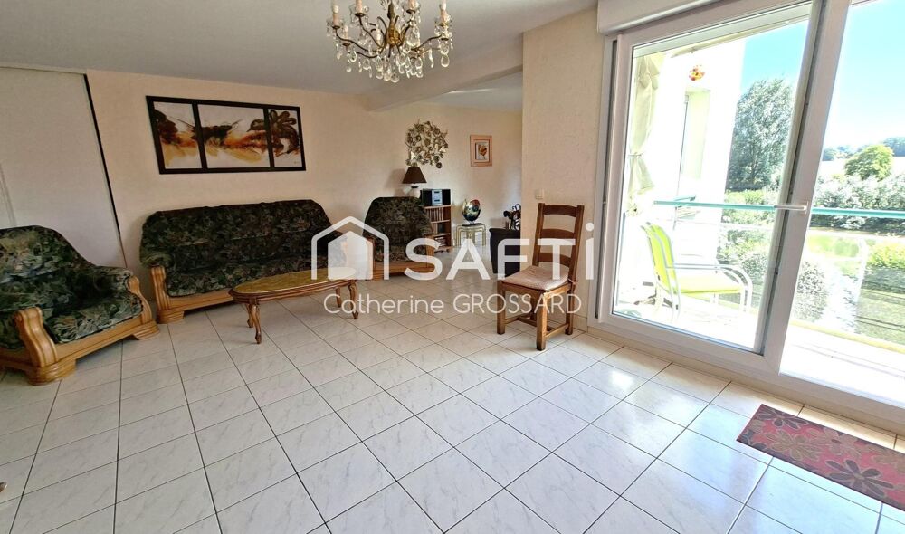 Appartement T3 à Estaires, 2 ch, Cave, Grand garage