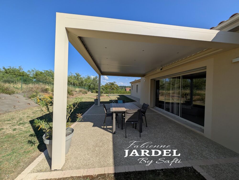 Villa récente de 153 m² de plain pied avec piscine