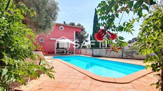 Vente Maison Superbe villa d'architecte T6 de 240 m² - Piscine - Garage La seyne-sur-mer