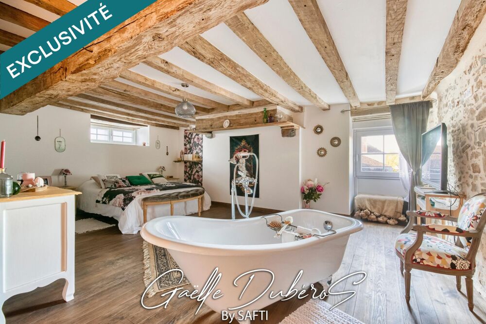 Propriété d'exception avec piscine intérieure ***Pré visite 3D disponible sur demande***