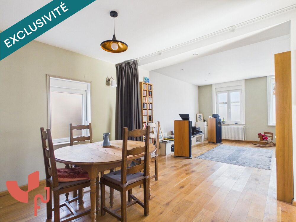 maison semi-individuelle, 4 pièces, garage et extérieur