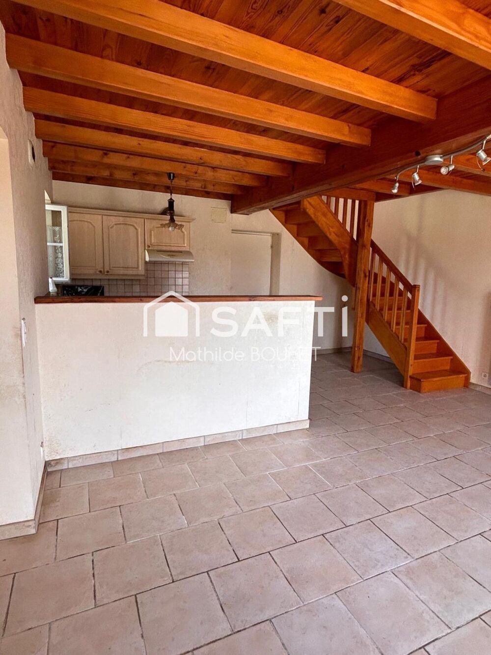 Vente Maison Maison charentaise avec de grandes dépendances La brousse