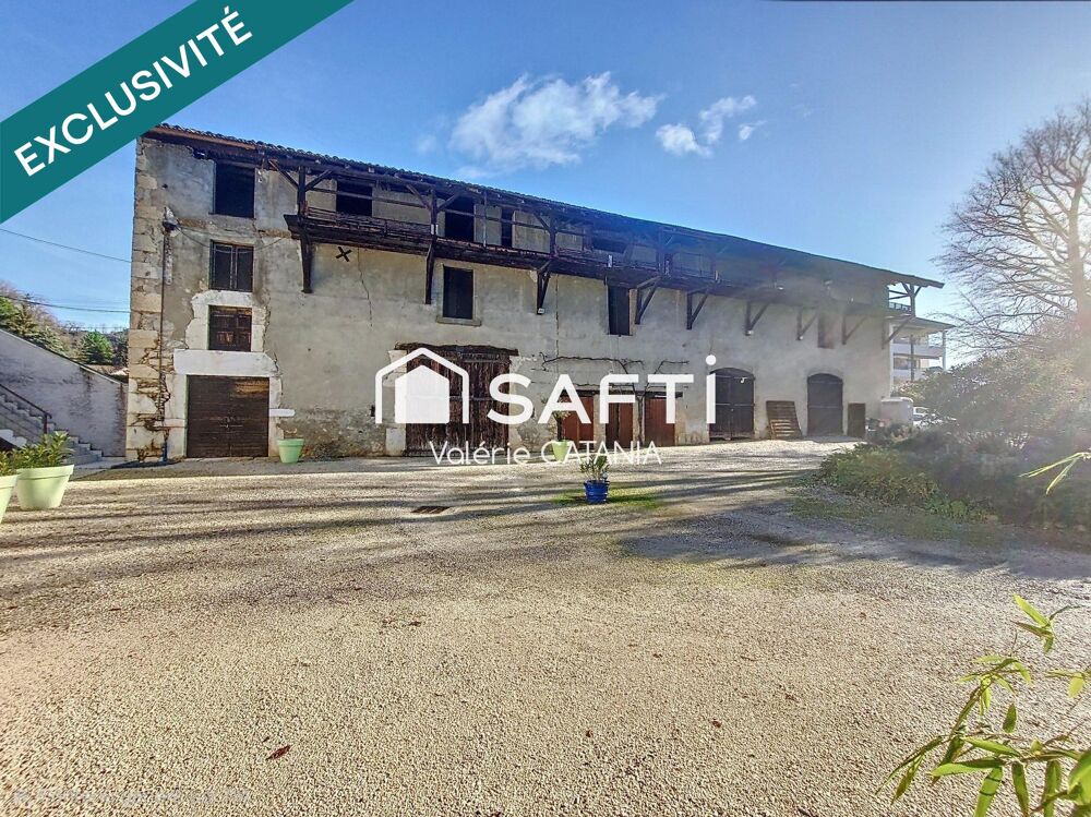 Tullins - Grange à rénover de 165m² au plancher sur parcelle d'environ 900m².