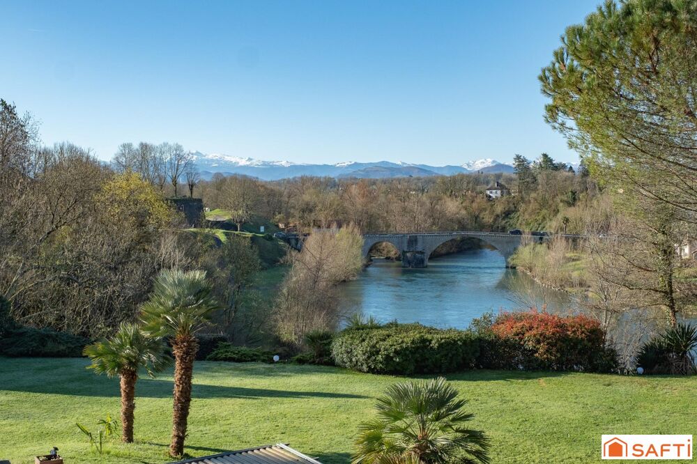 Propriété avec vue exceptionnelle sur le gave, les remparts de Navarrenx et les Pyrénées.