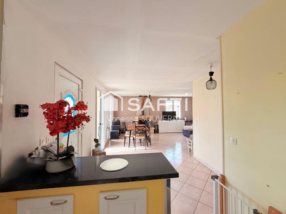 Maison T5 de plain pied sur 1340 m2 de terrain clos