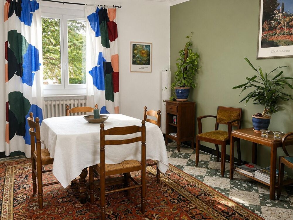 Vente Maison Grande maison familiale T7 4/5 chambres, 2  garages sur 1274m² arborés avec dépendance et puit. Montazels