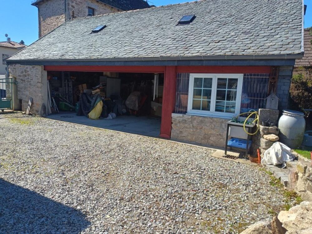 MAISON EN PIERRES 4 CHAMBRES JARDIN DEPENDANCE DANS VILLAGE TOURISTIQUE