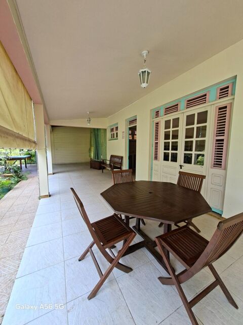 Local professionnel atypique avec terrasse et jardin 850 97232 Le lamentin