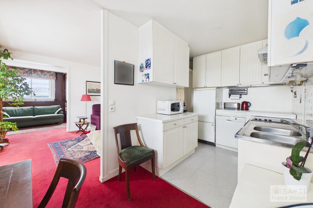 Vente Appartement 4 pièces lumineux en angle avec vue dégagée et loggia. Levallois-perret