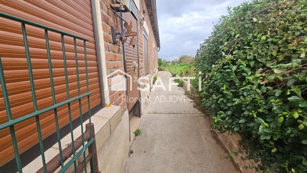 Avis aux amateurs de travaux! Une maison à fort potentiel sur un terrain 474 m² vous attend à Arnèke