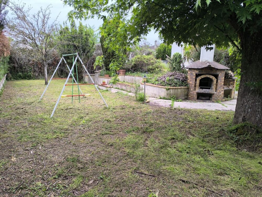 Vente Maison Une maison pleine de potentiel dans un secteur recherché de Thourotte… Thourotte