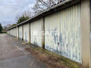  Parking / Garage à vendre 130 m²