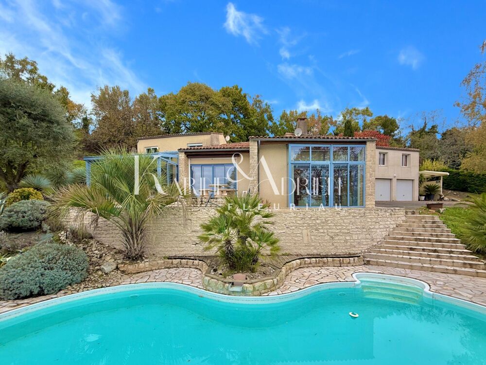 VILLA AU STYLE PROVENÇALE AVEC PISCINE, PARC, VÉRANDAS ET DOUBLE GARAGE