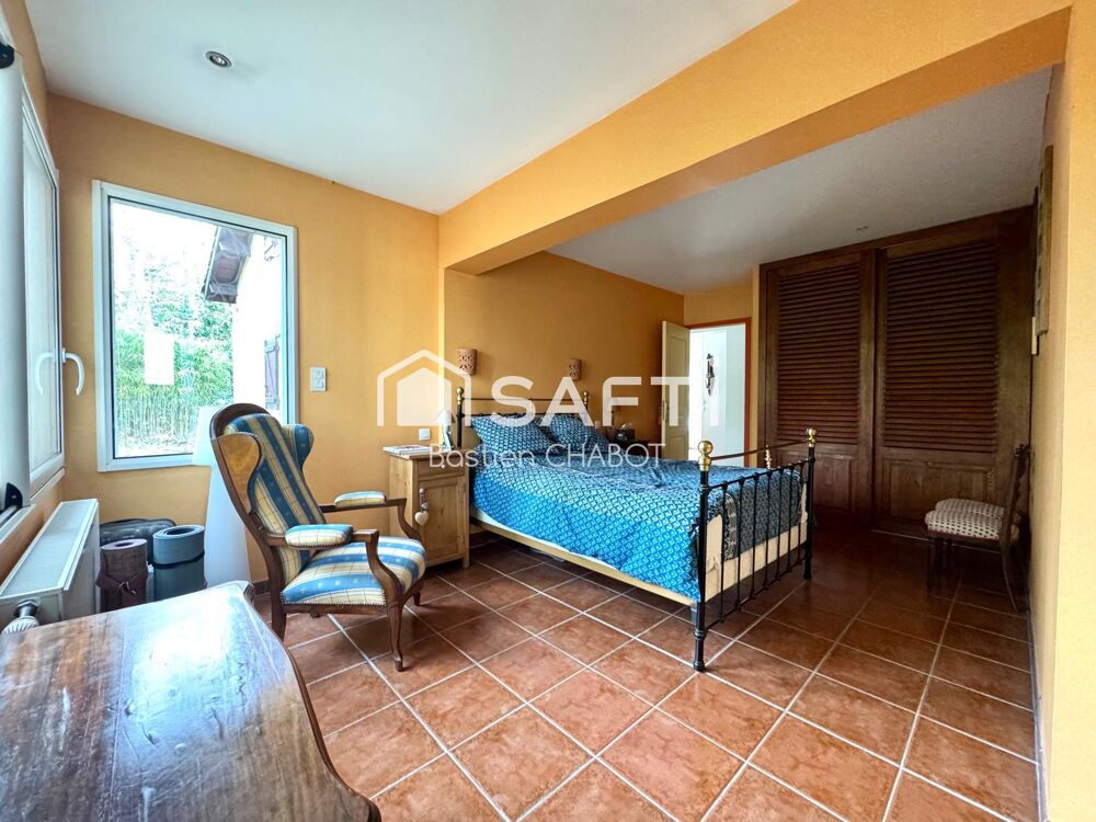 � vendre  Maison Saint-Jean-d'Illac (33127)