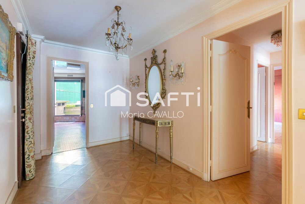 Vente Appartement APPARTEMENT FAMILIAL TRAVERSANT AU CALME AVEC EXTÉRIEUR Paris 12