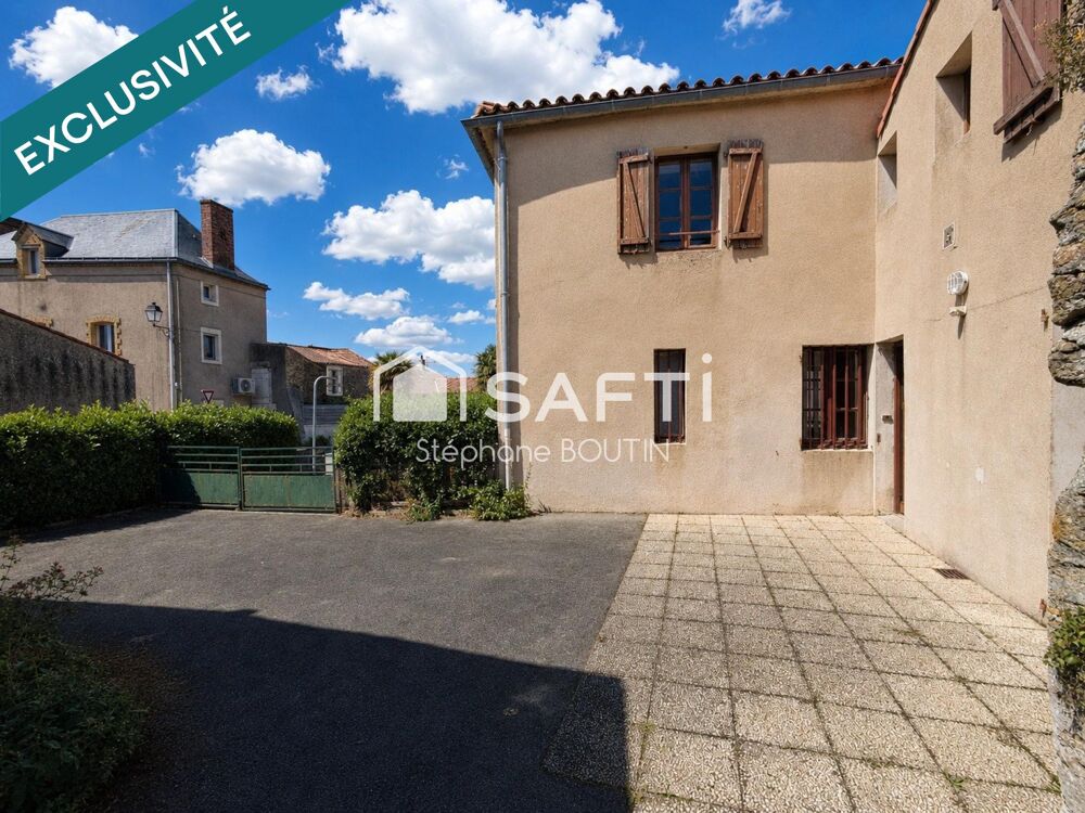 Maison familiale de 158 m²  4 chambres  Garage  Centre-bourg de Sigournais