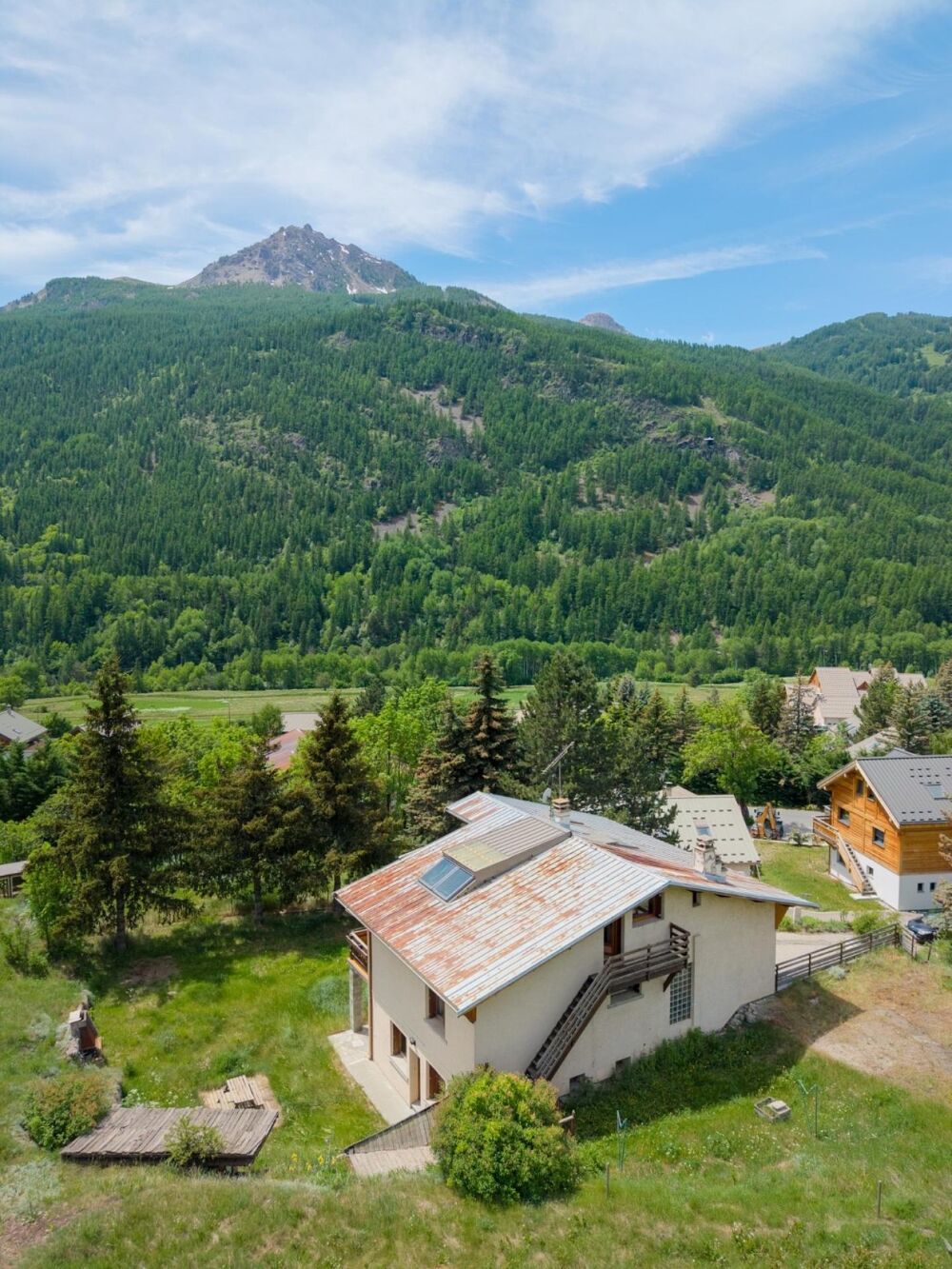 à vendre  Maison Saint-Chaffrey (05330)