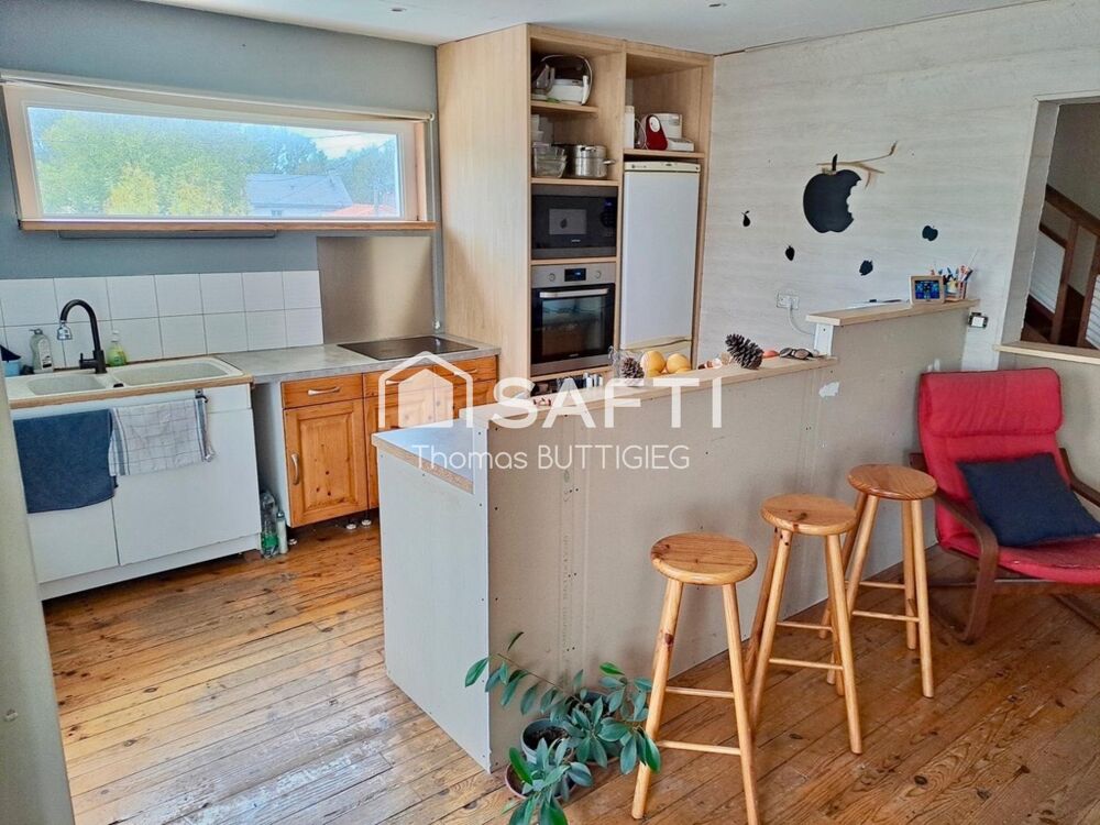 Vente Maison Maison spacieuse avec studio acoustique, garage et jardin. La planche