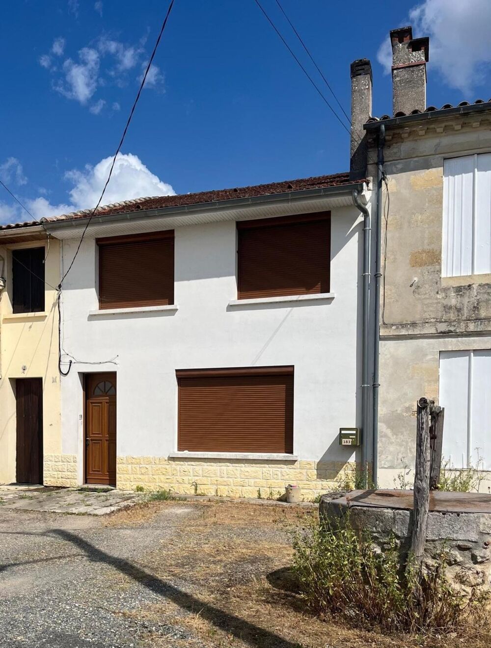 Agréable maison en pierre de 110 m² et jardin