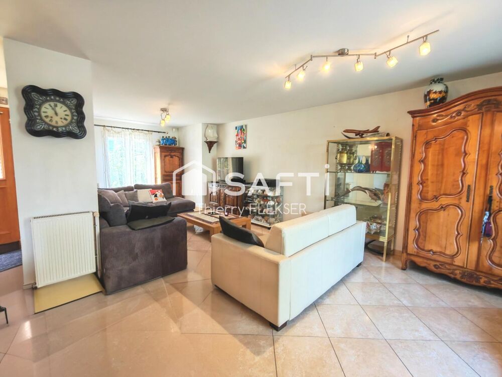 Maison familiale sur sous-sol total avec garage
