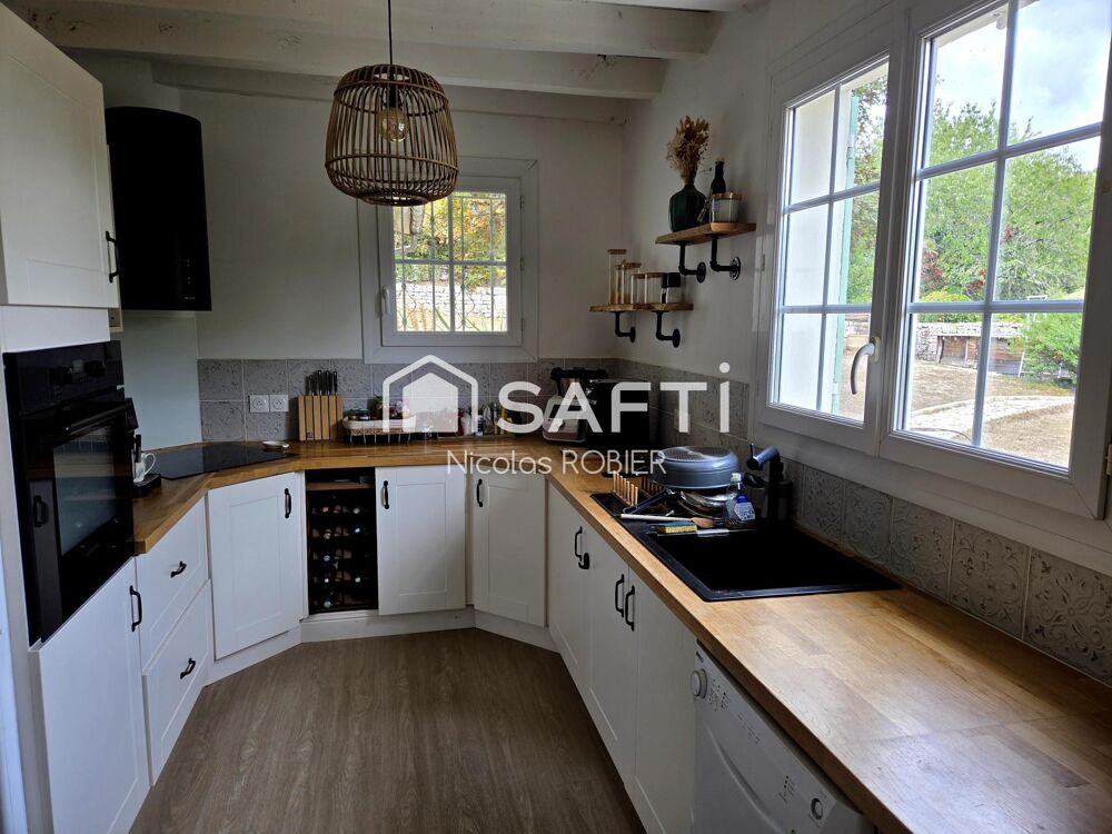 Charmante maison rénovée, trois chambres et plus, jardin, garage aux portes de Niort!